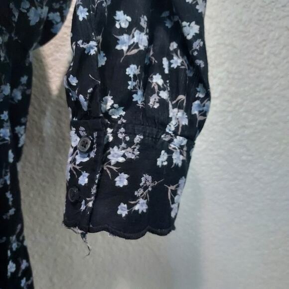 Lucky Brand Black w/Baby Blue Floral Print Button Down Size M - Picture 9 of 13